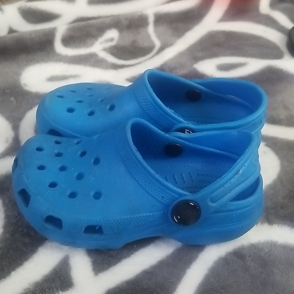 Crocs - Picture 2 of 3